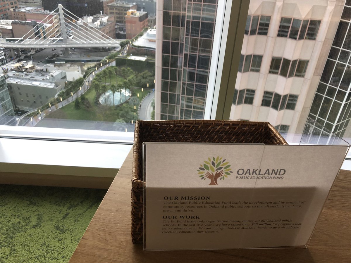 SalesforceEdu's tweet photo. #ThatFridayFeeling when your friends from @StanfordSBSE visit you for the afternoon 😃😊😀! Thanks to all those that stopped by and checked out our Ohana and learned more about life at Salesforce 💃. 

Make sure to check us out at https://t.co/sBdwMezp81 https://t.co/Qqa6vg4Ws8