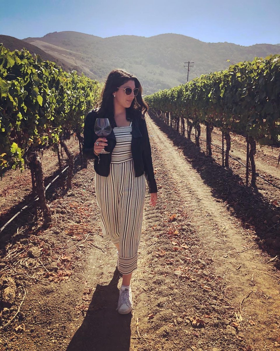 ExploreLompoc's tweet photo. Golden hues and breathtaking views are Lompoc's style π·βοΈ
#explorelompoc #centralcoastwines
πΈ @marlomarisie @sanfordwinery https://t.co/A4oMBRTMjO