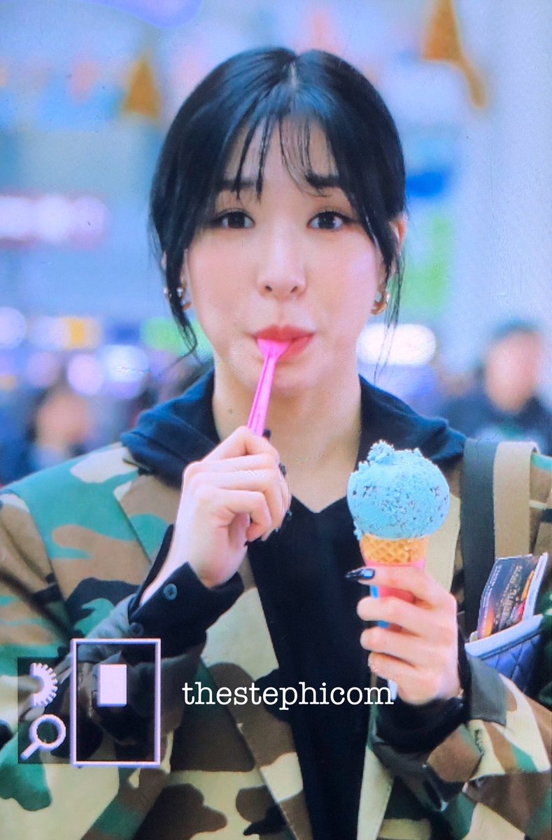 thestephicom's tweet photo. 200118 민트초코 팊뇸뇸 🌿🍫🍦
 #티파니 #티파니영 #tiffanyyoung https://t.co/aZQYq8216V