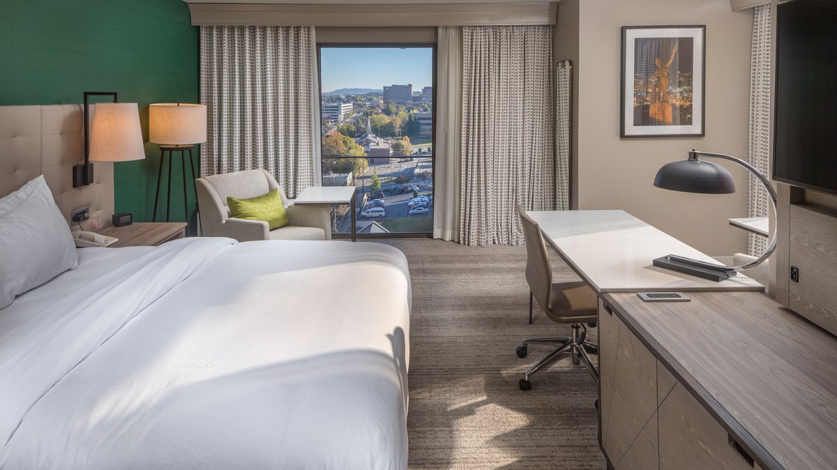 Plan ahead and save! Include #Hilton in your plans and you can save up to 20% off our Best Available Rate by booking with us in advance. #HotelDeals #hiltonBirmingham
bit.ly/2HGO1GO