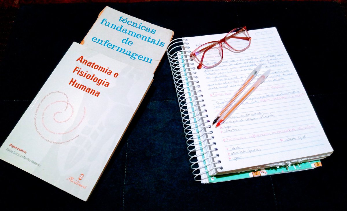 annePinoti's tweet image. Conhecimento é a base de um ótimo profissional. Então vamos estudar♥️
#futura_tecnica_de_enfermagem#
#conhecimento#
♥️👩‍⚕️🥼💉💊🎓