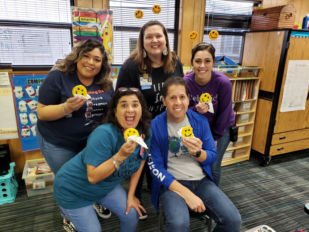 dinah_mcmichael's tweet photo. A cookie and a smile today for our incredible @CFISDLieder staff! #liederleopardsarebettertogether #CFISDspirit @CyFairISD https://t.co/MC472vwdfk