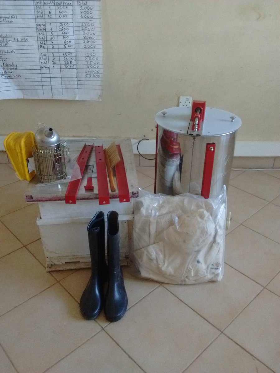 KidsCareK's tweet image. We do more when we come together! This week two farmer&apos;s  groups in the Community Based HomeCare and Bee keeping (CBHB) project received bee keeping materials from the County Government to boost their income generating activities. #sustainability  #mobilizingsupport #FridayVibes