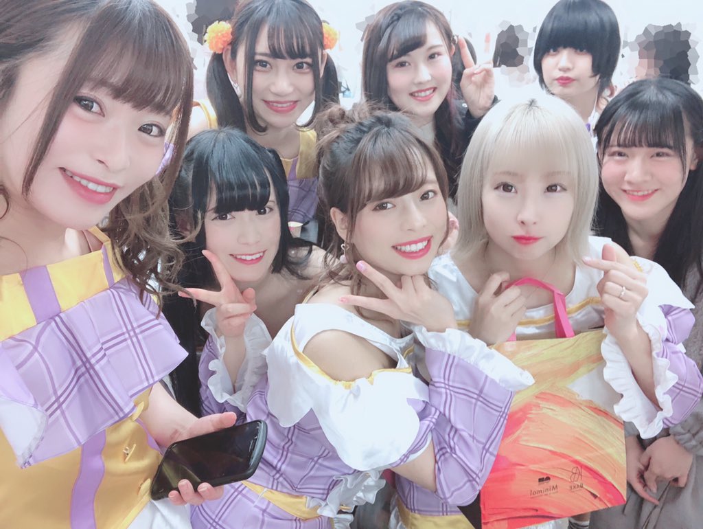 明日だよ！💓💓
🎀1月19日🎀
💖GIRLS VISION💖
会場🍓Key Studio(アルタ7階)
時間🍰OPEN 11:05、START 11:20
出番🐰14:15～14:30
物販🍬14:45～15:55
予約🎀docs.google.com/forms/d/e/1FAI…
🌟予約特典🌟
指定3ショットチェキ(写メに変更可能🐰💓)
物販の最初の5分で対応します！
トークや落書きは無しです😢