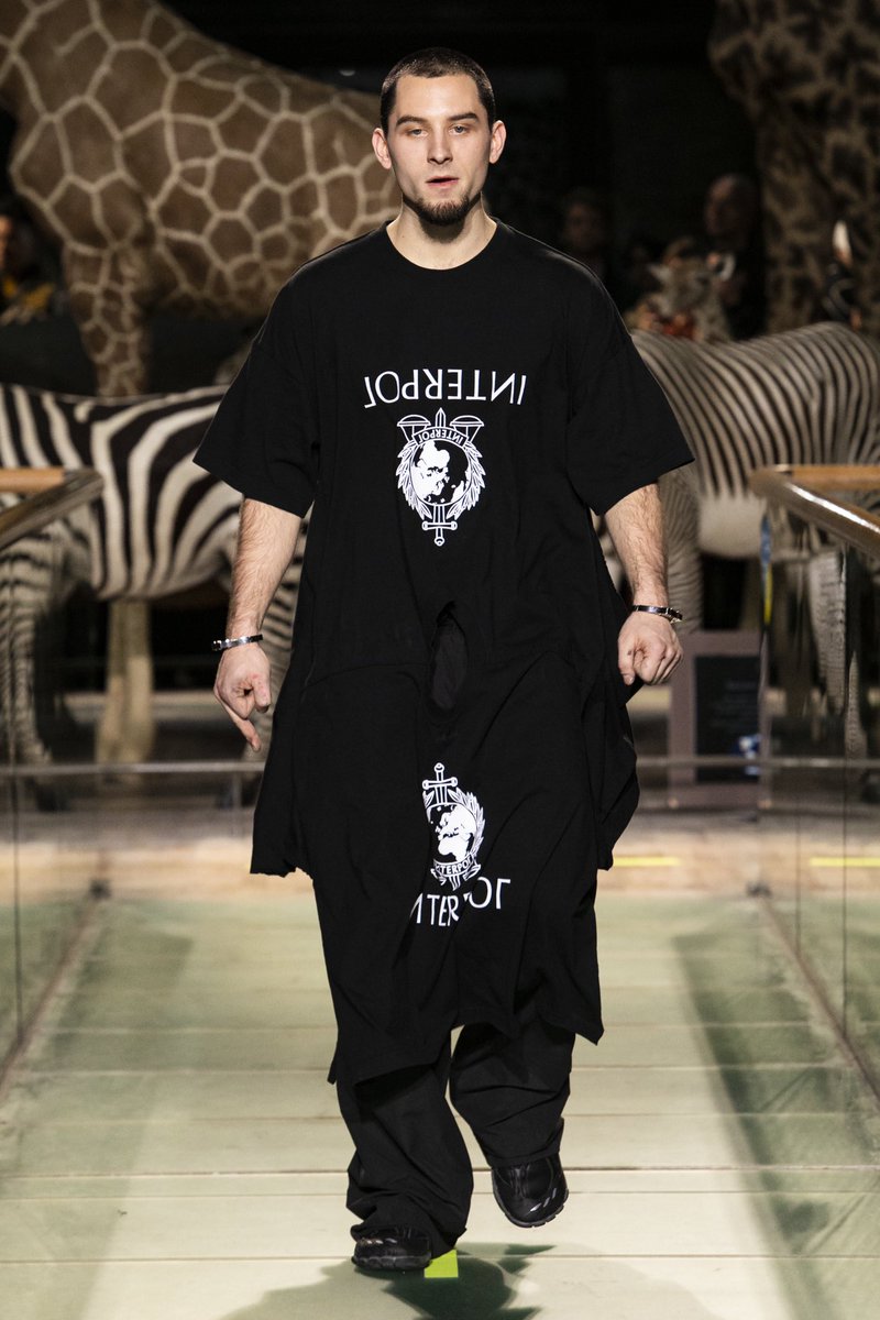 OC_Japan's tweet photo. vetements もSALE価格にてお買い求めいただけます。この機会にお得にGETして！

OMOTESANDOとONLINEをCHECK! https://t.co/DVJS4GasFc