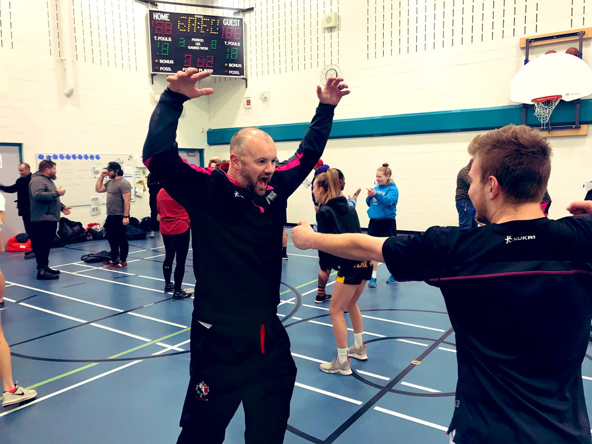 russellearnshaw's tweet photo. Canada, it’s been emosh... thanks @GraemeMoffat and @AaronTakel plus head coach @dan_meikle         ❤️🥶🇨🇦 #NowHome can’t wait @AmyEarnshaw1 😘 https://t.co/dve9IFq5ut