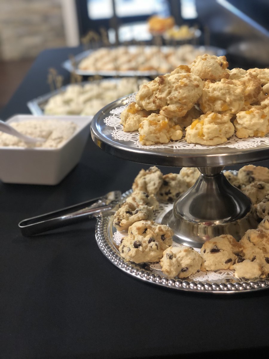 WillowsatFF's tweet photo. Happy hour is a great way to connect with others within our location. Today we had Rayale Tea which was so much fun as we learned about different tea times that the royals have in England. #cloud9 #trilogyliving #lifeenrichmemt #wearea10 https://t.co/w659avVs2o