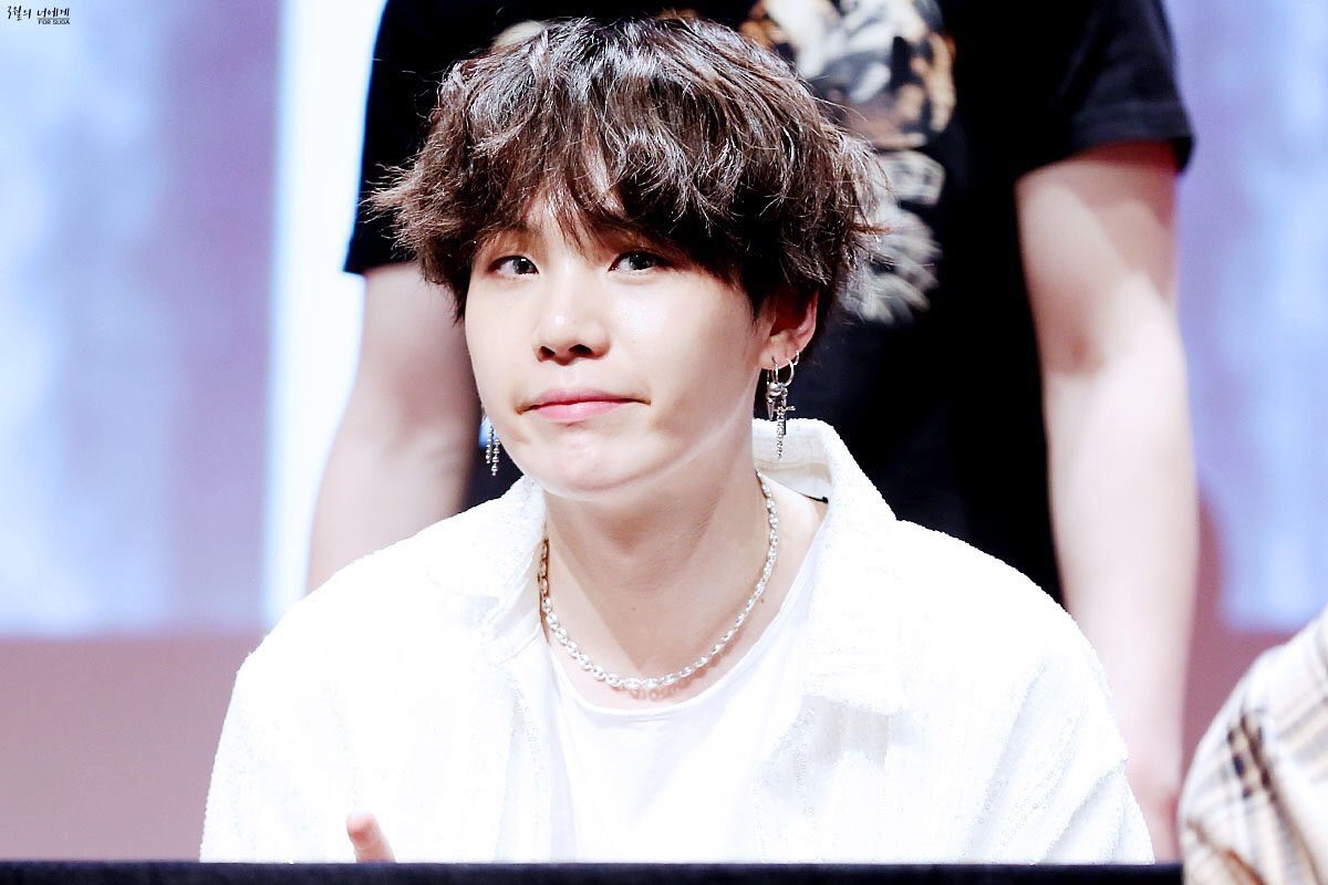 day 19: i want to boop yoongi’s button nose