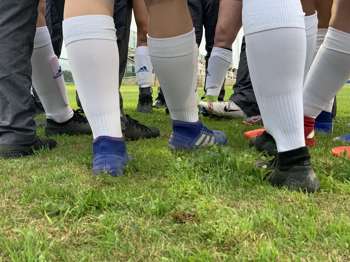 ladybuffssoccer's tweet image. Great wins over Churchill from both JV and Varsity! 2-0 JV and 1-0 Varsity!! Really focused on the standard of excellence, from when we get off the bus until we get back on, IT MATTERS! Ready to keep intensity high and head into district! #CharacterOverComfort #GoBuffs ⚽️💙⚽️💙🛠