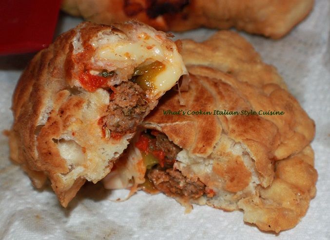 whatscookinit's tweet photo. Popular all over Jersey and started in Apulia, Italy,, this is a deep-fried pizza dough filled with your heart's desire called panzerotti.
Printable Recipe https://t.co/VtUYDkLZCu
#friedpizza #insideoutpizza #jerseyshore #whatscookinitalianstylecuisine https://t.co/Ozl3lSBlIg
