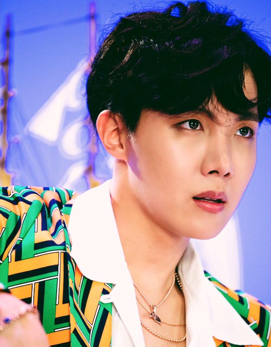 БТС айдол. Айдолы БТС. Чон Хосок Idol. BTS идол