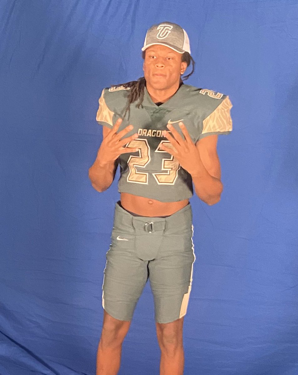 mar2hawn's tweet photo. 110% Committed ππ€π #GoDragons #PrimeTime #HardStepper https://t.co/0zeiBqidUE