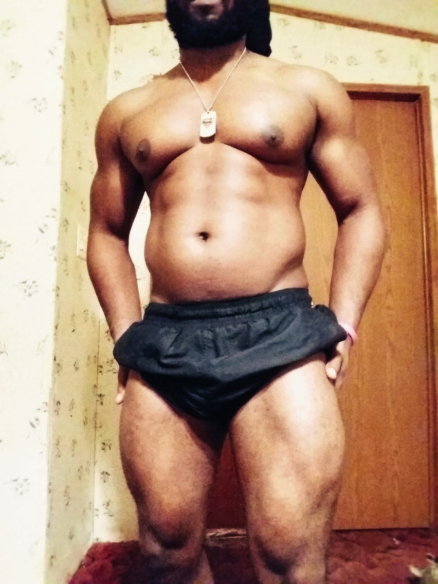 JrSup3rman6's tweet photo. Its coming together nicely. My masterpiece will be complete an I won't quit till I'm satisfied 💪🏽💪🏽 #gainz #dreamsdontwait #sponsoredathlete #fitnessaddicted #fitlife #fitnessmodel #swoleisthegoal #LEGDAY #quads #treetrunklegs #quadpump #beastmode #abscheck https://t.co/XvMeNoG47E