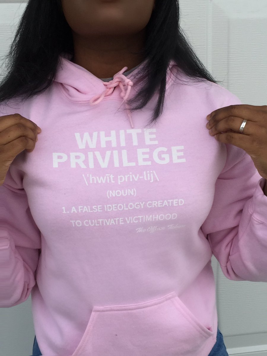 theshekinahgray's tweet photo. I’m black and privileged🤑✊🏾 https://t.co/KbTPDv0uGT