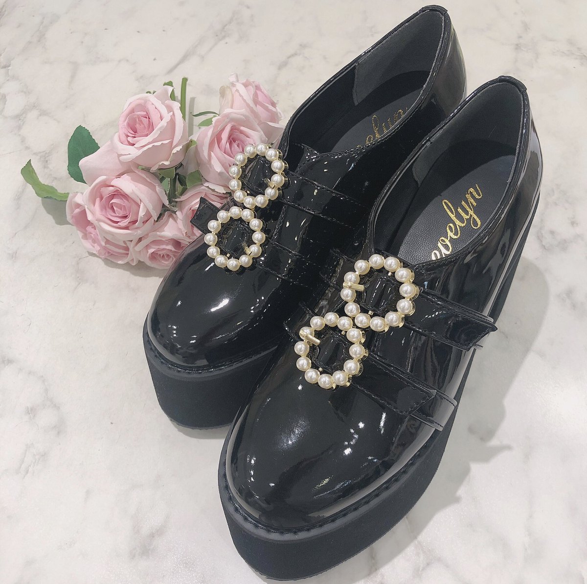 ট ইট র Evelyn Evelyn 都内店舗 大阪 天王寺 名古屋 S S 新作商品入荷 パールバックル厚底靴 Bk S M L 6 500 Tax 入荷時間は店舗によって異なります 天神店は明日以降の入荷となります ট ইট র Evelyn Evelyn 都内店舗 大阪 天王寺 名古屋 S S 新作商品入荷 パールバックル厚底靴 Bk S M L 6 500 Tax 入荷時間は店舗によって異なります 天神店は明日以降の入荷となります