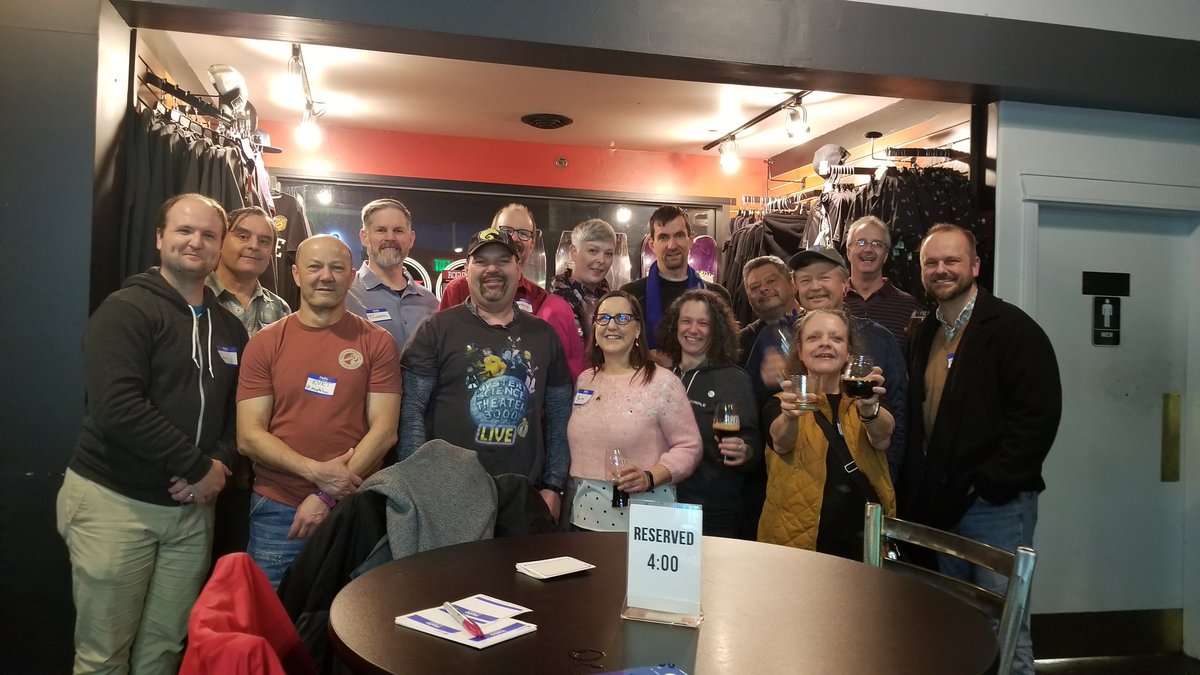 beerandblog's tweet image. So much fun! Here are a couple of photos @mediaChick took early in the evening. Did you come tonight and also take photos? Post 'em and ping @beerandblog so we can see 'em!  #beerandblogreunion