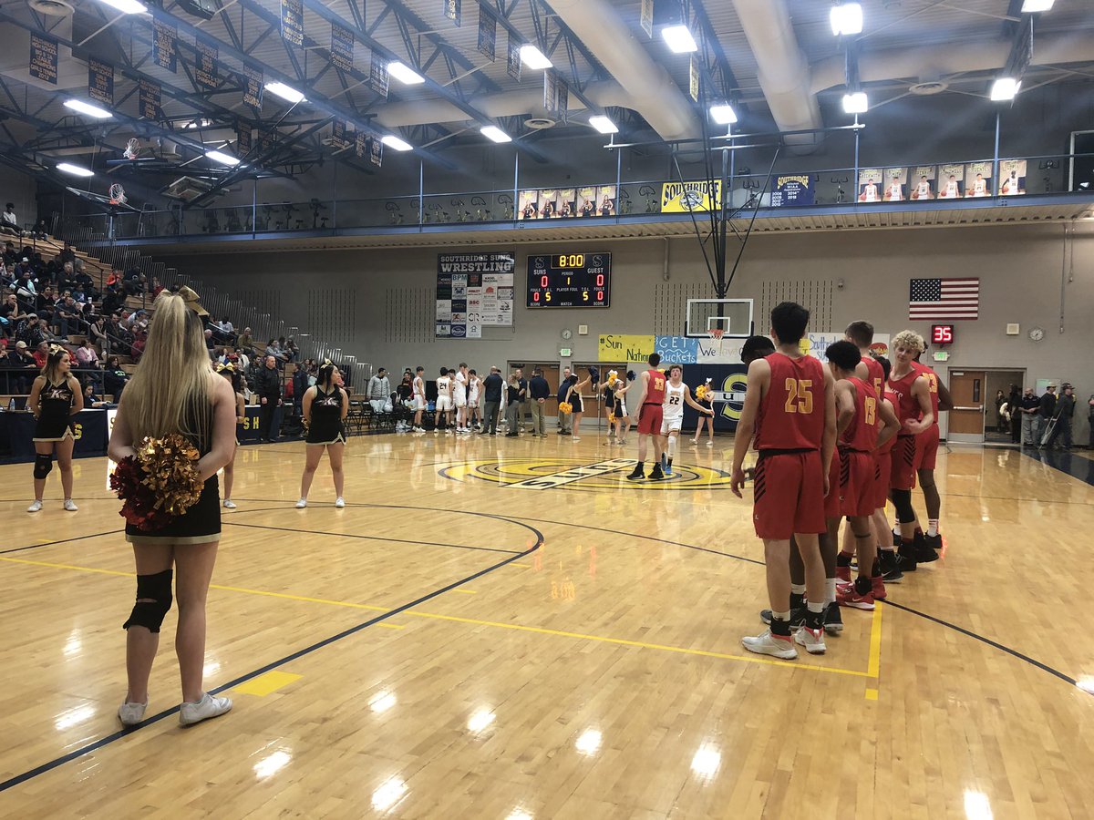 AHoshidaSports's tweet image. #HawaiianNight in @Southridge_Suns Dome. @KamiakinBraves and Southridge renewing there crosstown love.