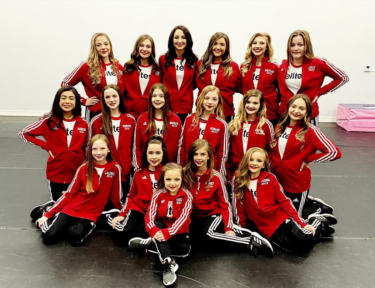 REDanceLBK's tweet photo. Sneak Peak from our Best of the West video shoot!!! ❤️🖤❤️
•
•
#REDElites #revolutionelitedance #BestOfTheWest #kcbd #red #lbk #dance #lubbock https://t.co/JLYv27gBa2