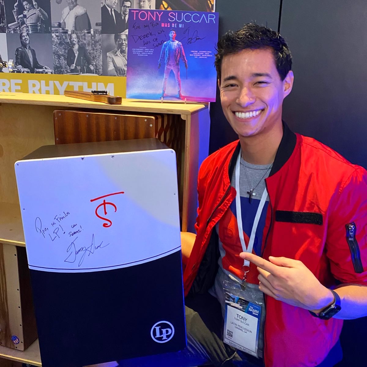tonysuccar's tweet photo. Emocionado que mi cajón nuevo con @lpmusicofficial ya está listo!! Saldrá a la venta muy pronto worldwide 🌎 , suena espectacular! Gracias Josh por tu tremendo trabajo en afinar el sonido tantas veces 🙈... https://t.co/e9V66hwGev