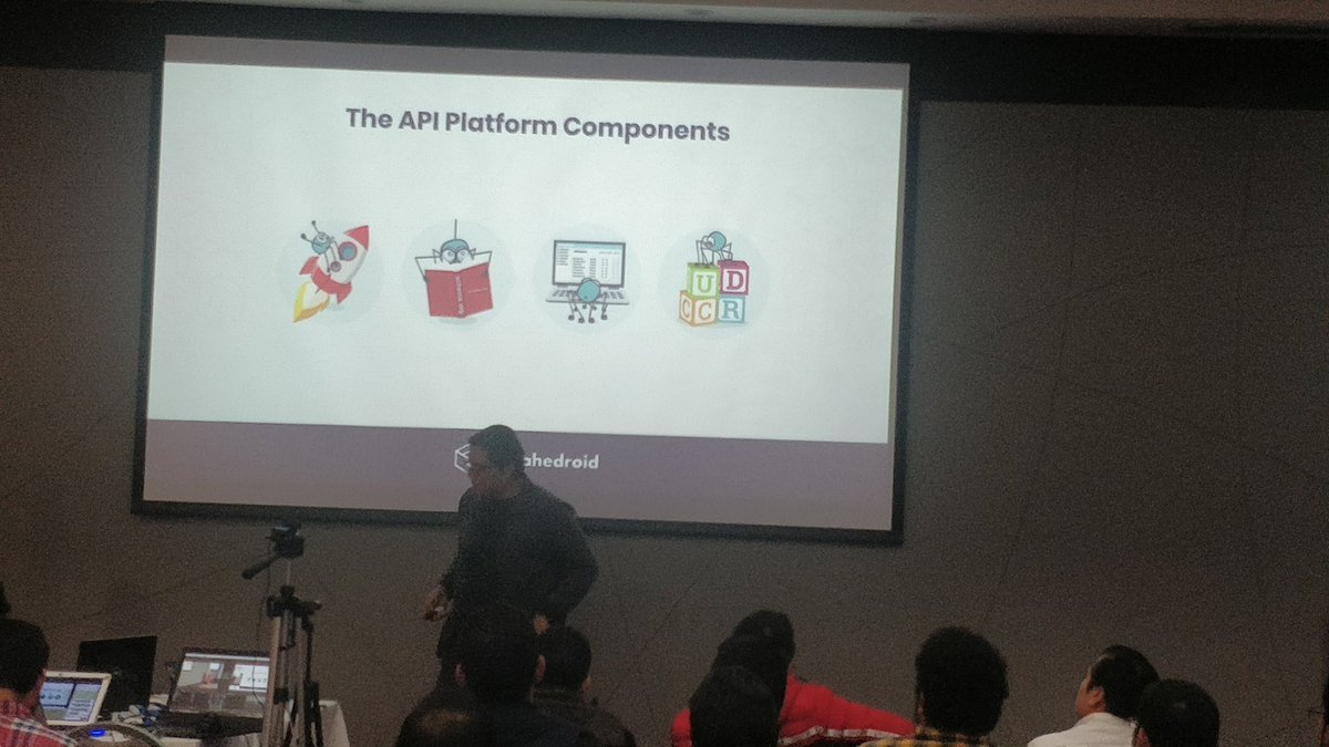 phpmx's tweet image. El hijo pródigo está en la casa @jmolivas #phpqro2020 #JAMstack @ApiPlatform