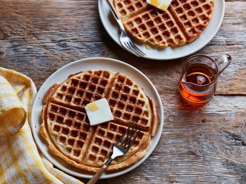#EPL on at 7:30... showing all matches! Firing up the waffle iron for our new waffle bar! Come on down!!! #downstairderby