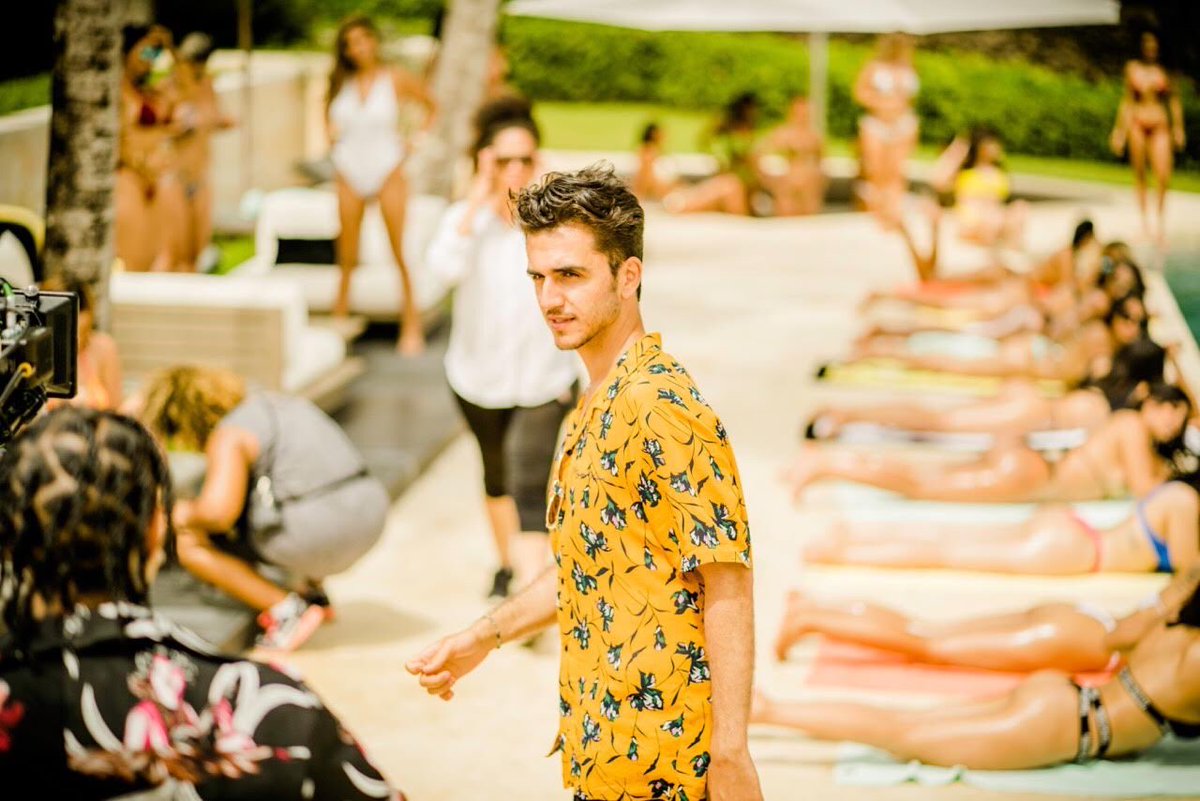 RIVETING_ENT's tweet photo. FEATURED DIRECTOR: One of #RIVETINGENT most sought after directors, Arrad has been working alongside todayβs biggest artists, including @Tyga @chrisbrown @mustard @roddyrichh @Rvssian @marshmellomusic @richthekid @ykOsiris & more. New π₯ 2020 visuals from Arrad are coming soon! https://t.co/RkWwtSCQcc