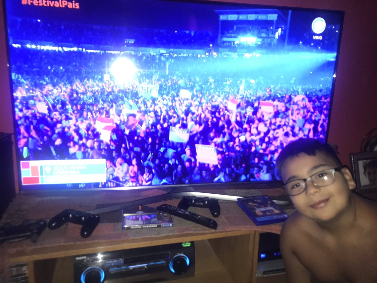 DanielRolintdf's tweet photo. #FestivalPais desde Río Gallegos, Santa Cruz! A full con @LosPalmeras_OK https://t.co/p0XIcgTg3M
