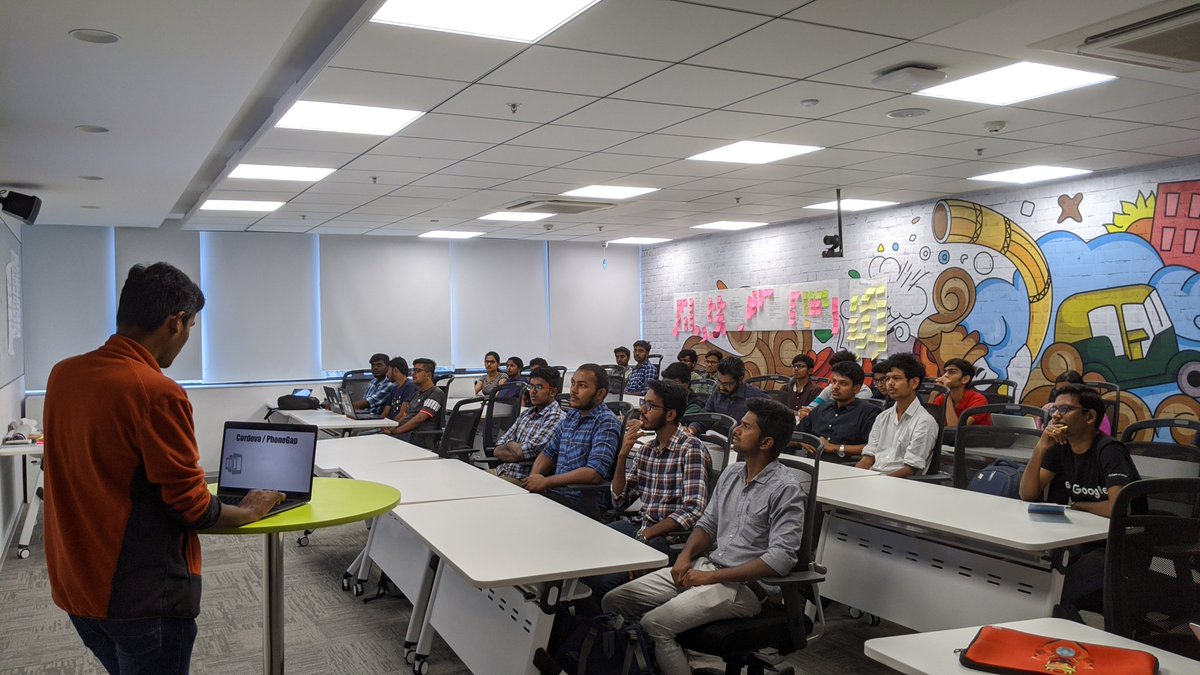 GDGCoimbatore's tweet image. Raja kickstarting Flutter-Interact #Coimbatore @GoogleDevsIN @FlutterDev #GDGCBE #flutterinteract @irajasyed