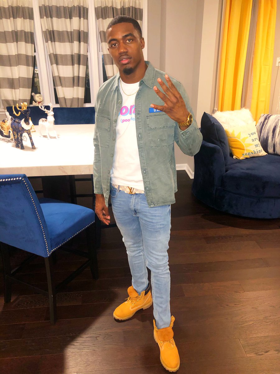 ChosenUn0__'s tweet photo. We Some Poor High Class Nigg*s Made To Be Rich โจโจ #PoorRich Life Is Good ๐ #BdayWeekend 1/20โ๏ธ https://t.co/T3vivqH2oB