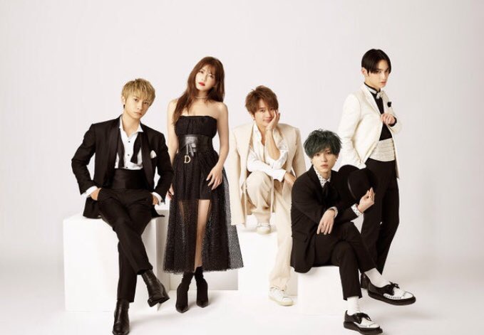 aaayuparty14's tweet photo. AAAの活動休止は会社で号泣するくらい悲しかったけど、メンバーのコメントとかみてAAAのファンでよかったって心から思った。
2020年AAA納めをして2021年以降1日でも早くまたAAAに会えますように。 https://t.co/Ofe0R4FPat