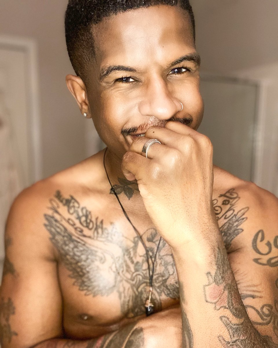 theTahirWoods's tweet photo. #photography #blackowned #explore #dategirl #malemodel #webuyblack #blackmodel #naturalhair #losangeles #blackbeauty #blackwealth #handsomeblackmen #blackwallstreet #repost #hiphop #blackcreatives #relationshipgoals #supportblackbusiness #atlanta #blackmentalhealth #follow #fit https://t.co/mWWLyUJd6o