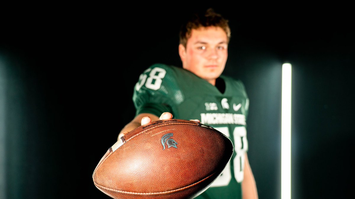 kylefugedi's tweet photo. Another great visit to @MSU_Football ! Great Victory @MSU_Basketball !  Thanks for having me and my parents out. #GoGreen #GoWhite #VictoryForMSU @CoachJimBollman @MSUTSamuel @coachvanhavel @DantonioMark https://t.co/nwqTOJg6UQ
