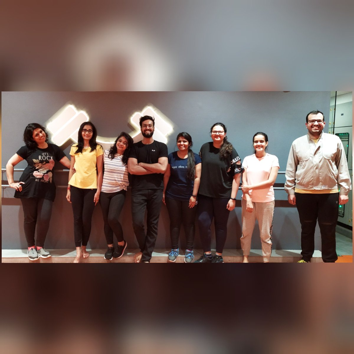 n_leaps's tweet photo. Happy faces at @samuraifitnessgym
#gym #gymlover #coreworkouts #coreexercises #stamina #coach #fitness #fitnesscoach #trainer #coretrainer #leapsnbeats https://t.co/xjVd14XFHk