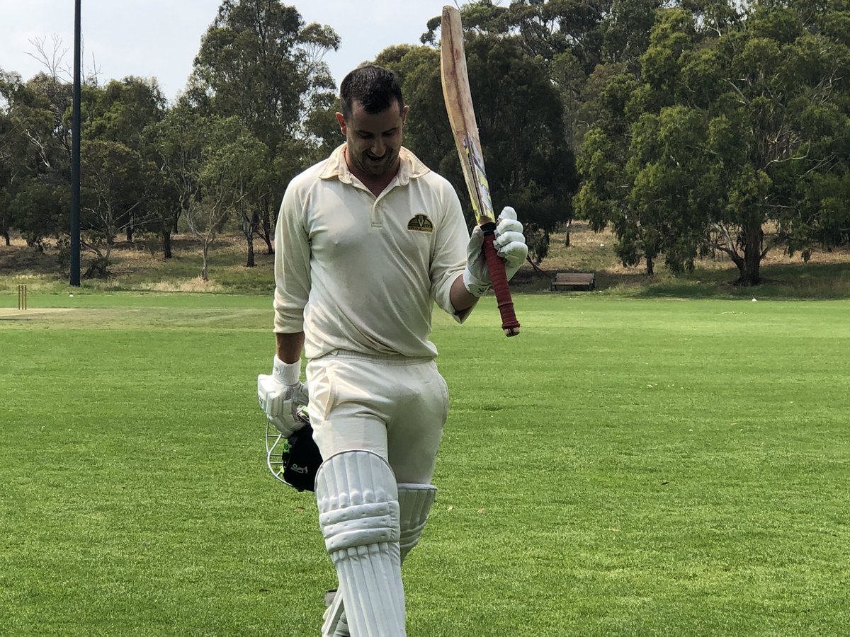 theCorioCat's tweet photo. @PDCCWombats Shielly departs for 124 - rest of the tail fold pretty quickly and we are all out for 218 in the 43rd https://t.co/QjRkgsGEzD