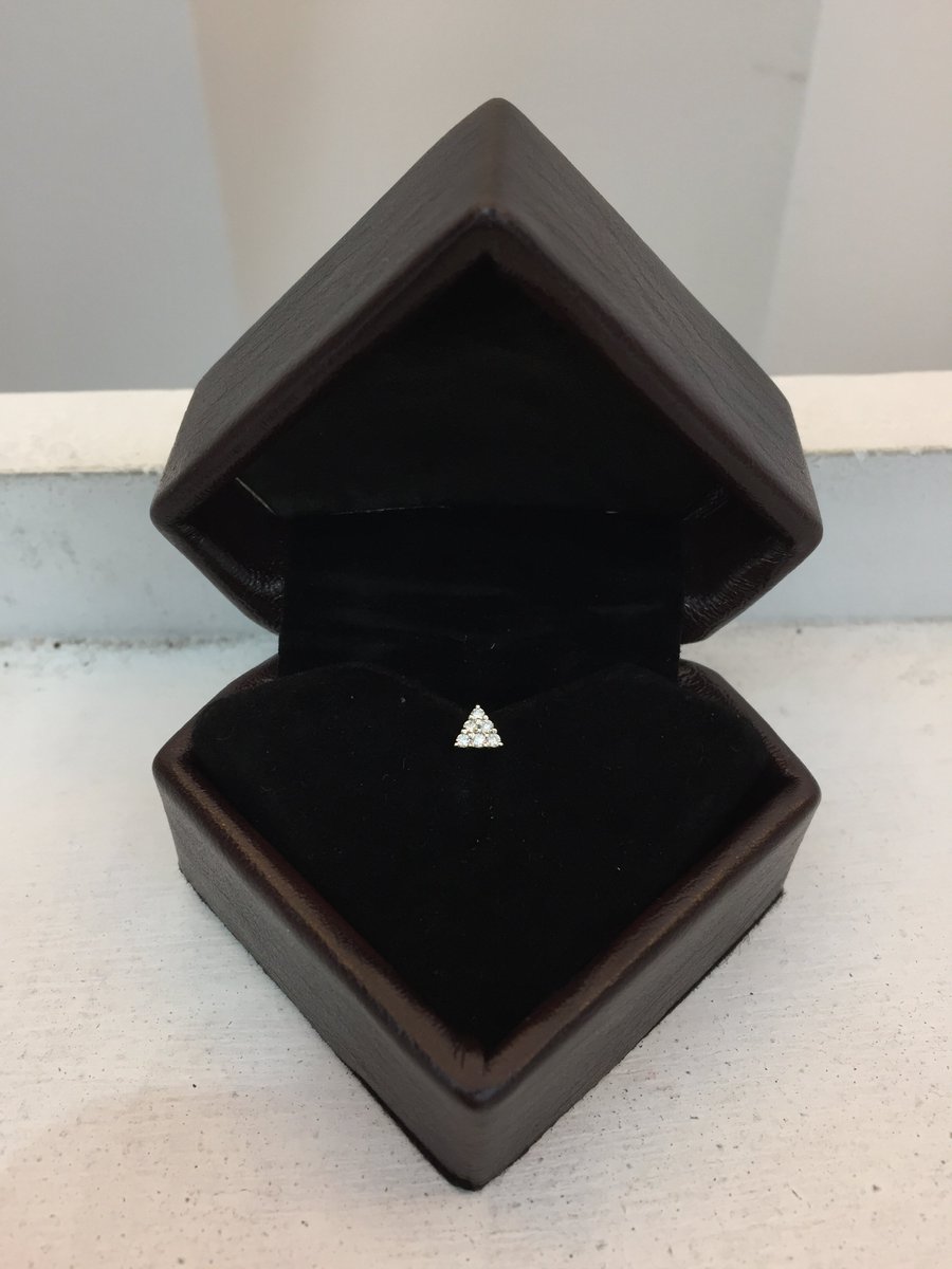 Diamondcraftltd's tweet photo. Nose Pin
#diamond_nosepin_price_in_bangladesh
#nosepin #diamondcraft #diamonds #jewellery #fashion #dhaka #bangladesh
#to_craft_diamond_ring
#diamond_craft_holiday
#diamond_jewellery_in_dhaka
#Diamond_Ring_offer
#diamond_color #diamond_cliarity
#diamond_discount
#daimond https://t.co/WDfnodmXaY