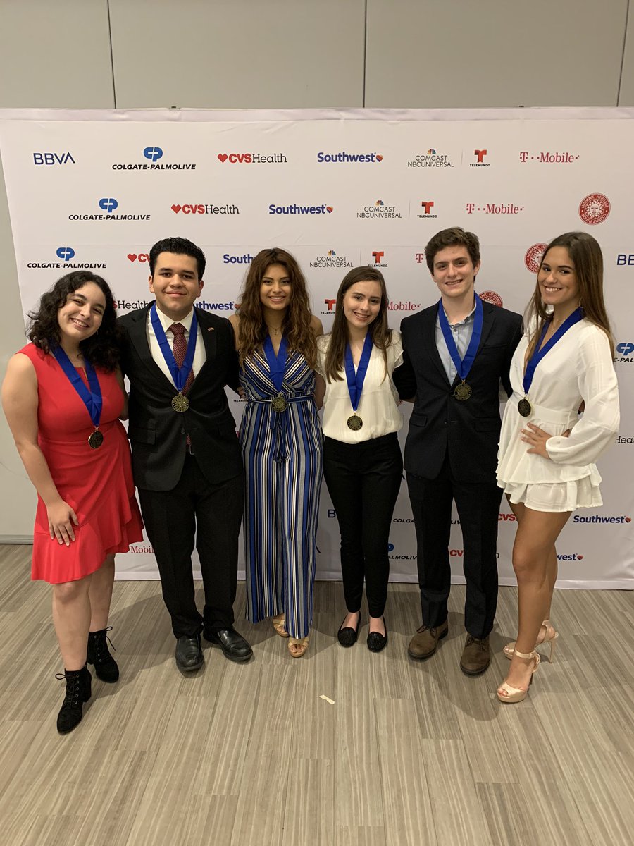 HHFoundation's tweet photo. #Miami is the ninth region that our team is visiting as part of the 2019 #HispanicHeritage Youth Awards. So far, more than 140 students have been recognized nationwide for their academic excellence and community leadership.
Congratulations to our #LatinoLeaders of today! #YA19 https://t.co/GyB2Ojshgu