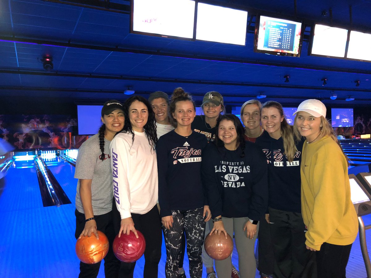 skylarrenee29's tweet photo. some of us throw strikes on the softball field &amp; some of us don’t @eddings_5 https://t.co/oinhWw7oDW