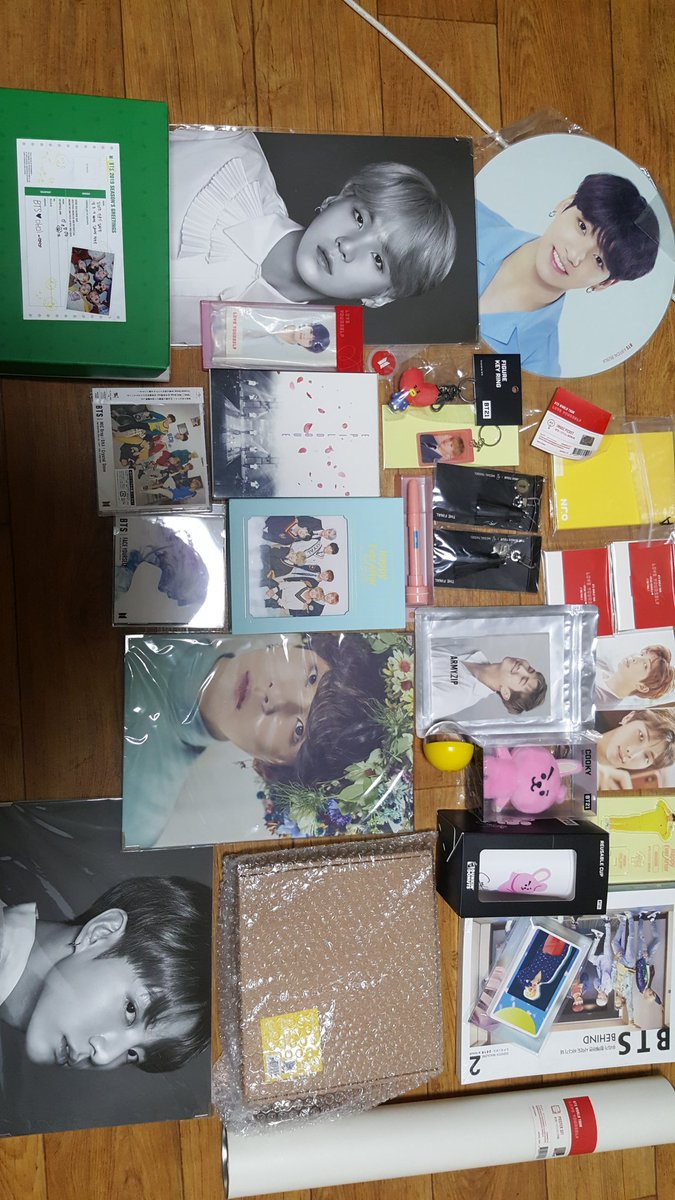 buy_transaction's tweet photo. 방탄굿즈양도해요
#오늘굿즈 #럽셀콘굿즈 #머스터굿즈 #윙파콘굿즈 #btsbvb #이미지피켓 #프포 #아크릴시계 #포스터 #인화사진 #방탄굿즈양도 #bt21굿즈 #렌티큘러키링 #일본앨범 #오늘엽서 #정국피켓 #앨범양도 #윤기프포 #오늘인화사진 #방탄소년단굿즈 #bts굿즈 #DVD #럽셀포스터 #컨셉북 #공굿 https://t.co/mKqyFiRg27