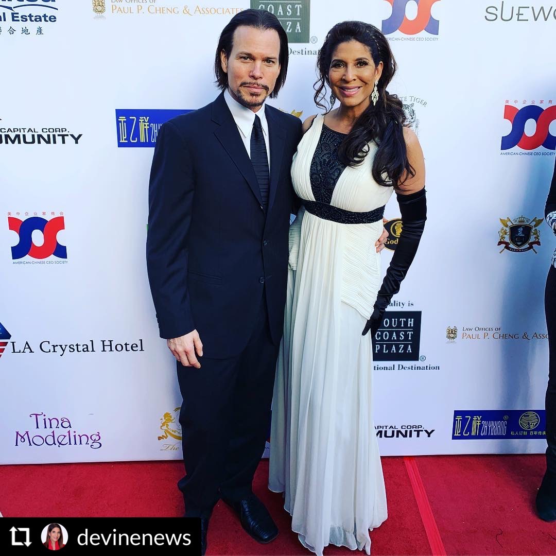 oscarchinanight's tweet photo. Christine Devine and Sean McNabb on the Red Carpet of ACCS 2019 Hollywood China Night! 
She is an American television news anchor and can be seen weeknights on KTTV's Fox 11 News. She has won 16 Emmys, including the prestigious Governors Award.
Join Us:
https://t.co/ZV4Z4ljF6w https://t.co/cH1bBwugOE