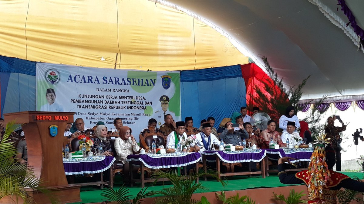 Wayansya's tweet photo. Kunjungan kerja Bapak A. Halim Iskandar Menteri Desa PDTT di Desa Sedyo mulyo Kec Mesuji Raya kab OKI SumSel
#sarasehanLouncingDesaDigital
#SurgaDesa
#TPPSumsel
#TPPKabLahat
#TPPKecPumi
@halimiskandarnu
@anwsanusi
@taufikmadjid71
@fachrilabalado
@imansyukri
@SukoyoKasekpro https://t.co/w1ERTi8Dsy