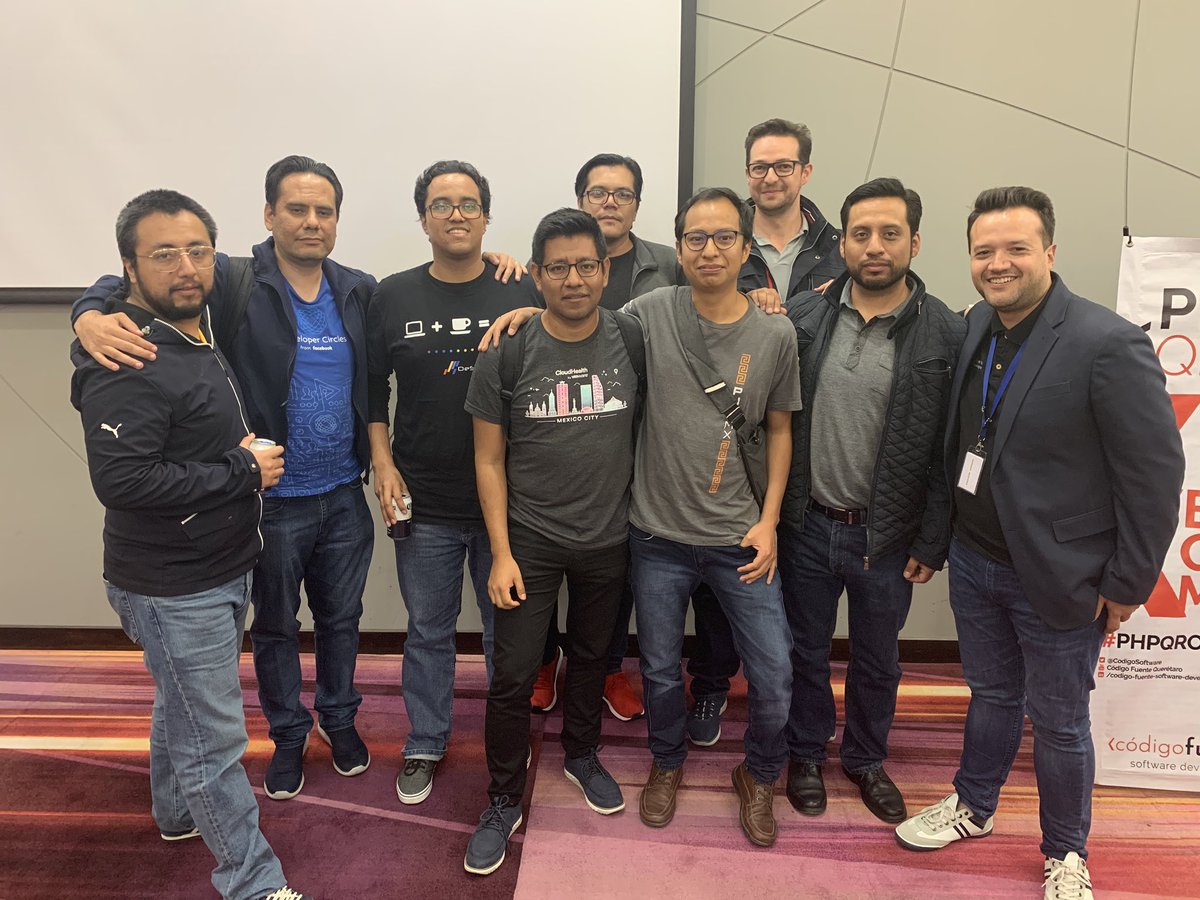 marianorenteria's tweet image. La foto del recuerdo con la comunidad de @phpmx que vino: @kasparovfesc @jelidleon @jcarlosJL @E_COMPILE_ERROR @jmolivas #phpqro2020