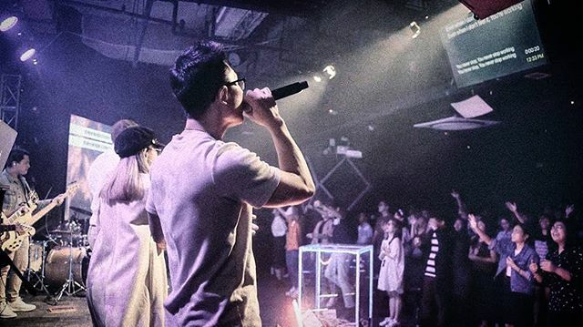 esquirejanjay's tweet photo. Tried by fire 🔥
.
.
.
.
.
📸: @trasienne // #favored #favorchurch #church #worship #refiner https://t.co/cYpLPhZ3HG https://t.co/v636f5tndL