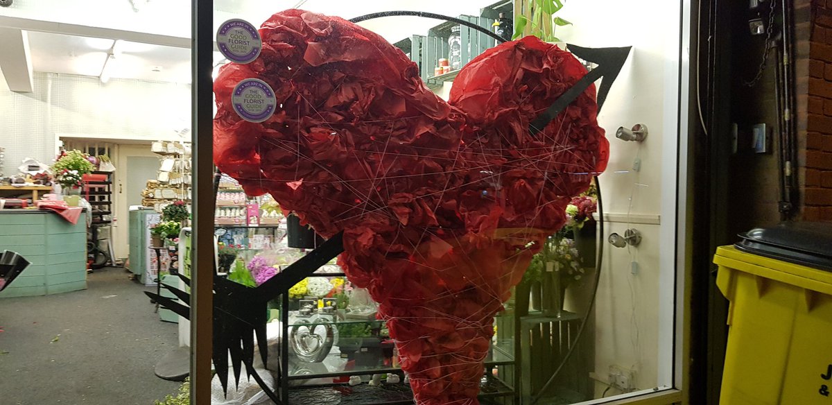Build a big heart, simple? Took forever #rosesfloristbirmingham #ValentinesDay #shoplocal #realflorist #redroses #goodfloristguide