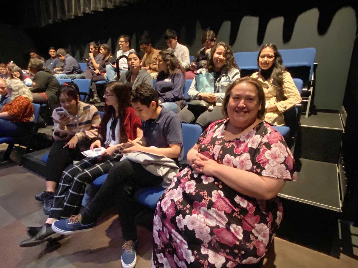 JadeMHuynh's tweet photo. Thank Mrs.Sobey for this wonderful opportunity to see a one man play, Hamlet. #BlansonEnglish #Hamlet @BlansonCTEHS #blansonboldblansongold #play #thanksfortheshakes THANK YOU SPONSORS. SPECIAL THANKS to Mr.Ibarra for allowing this awesome field trip! @BenIbarraCTE @AldineISD https://t.co/naTXZTY8jM