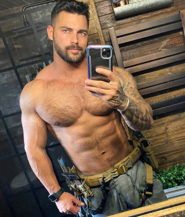 MEN_gr's tweet photo. #MEN_gr #MEN_chest https://t.co/0JDZ7yuH5a