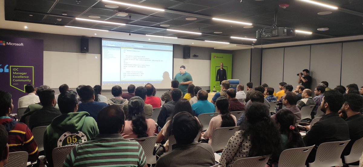 kamleshrao's tweet image. At #SQLBangUG, @pinaldave is explaining about Parameter Sniffing #SQLServer #Security @SQLBangalore