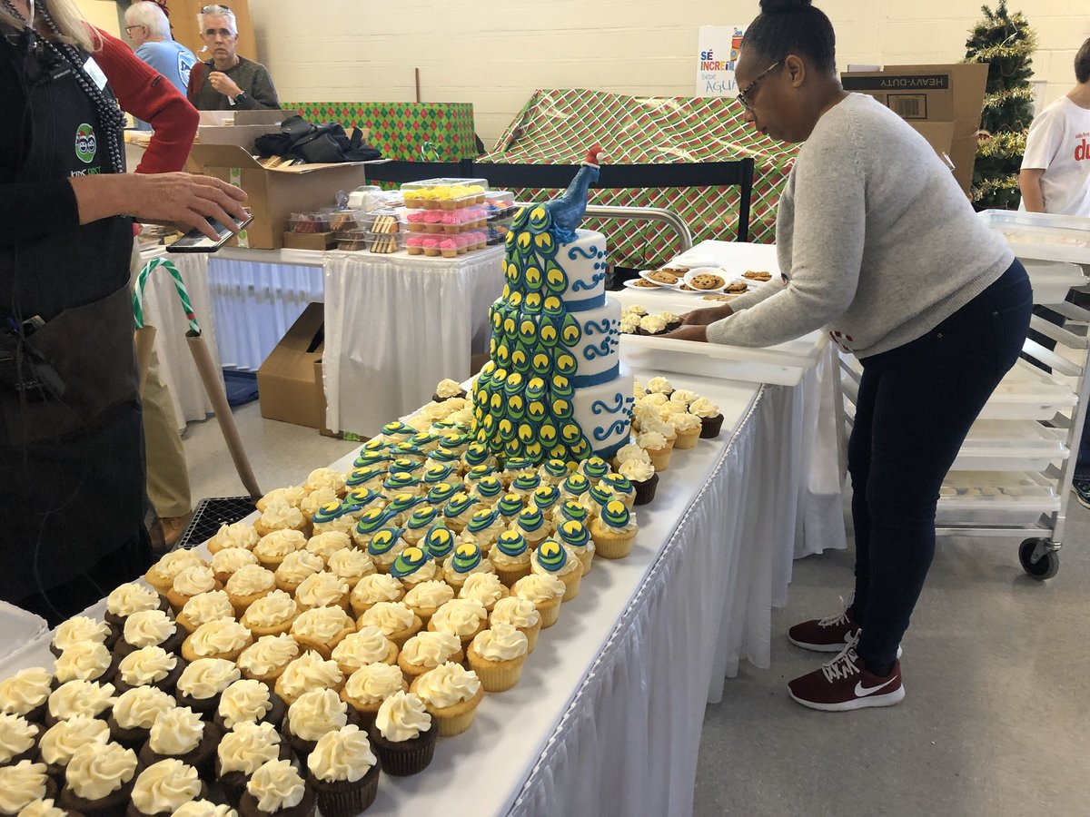 Kids First (@helpkidsfirst) on Twitter photo Can we take a minute to appreciate how awesome <a href="/HortonJesskakes/">Jesskakes LLC</a> is!? 😍🧁👌🏼
#helpkidsfirst #charlottenc #charity Can we take a minute to appreciate how awesome <a href="/HortonJesskakes/">Jesskakes LLC</a> is!? 😍🧁👌🏼
#helpkidsfirst #charlottenc #charity