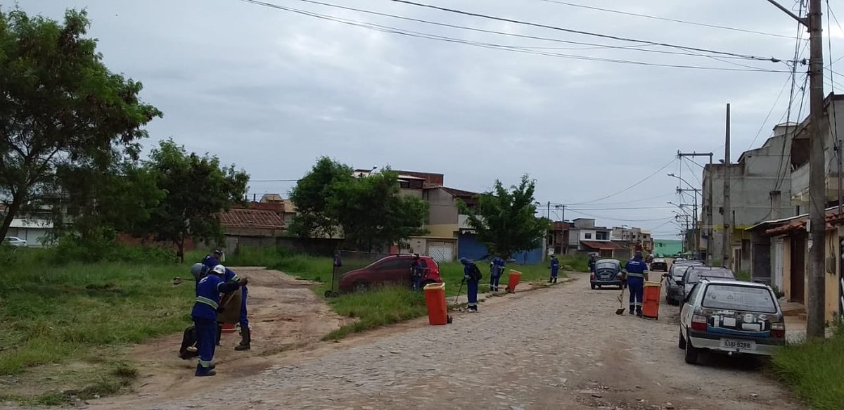 limpatech's tweet image. Os serviços no Jardim Franco estão a todo vapor! 

Equipe Limpatech voltada para melhoria do bairro. 

#PorumaMacaelhor @draluiziojunior