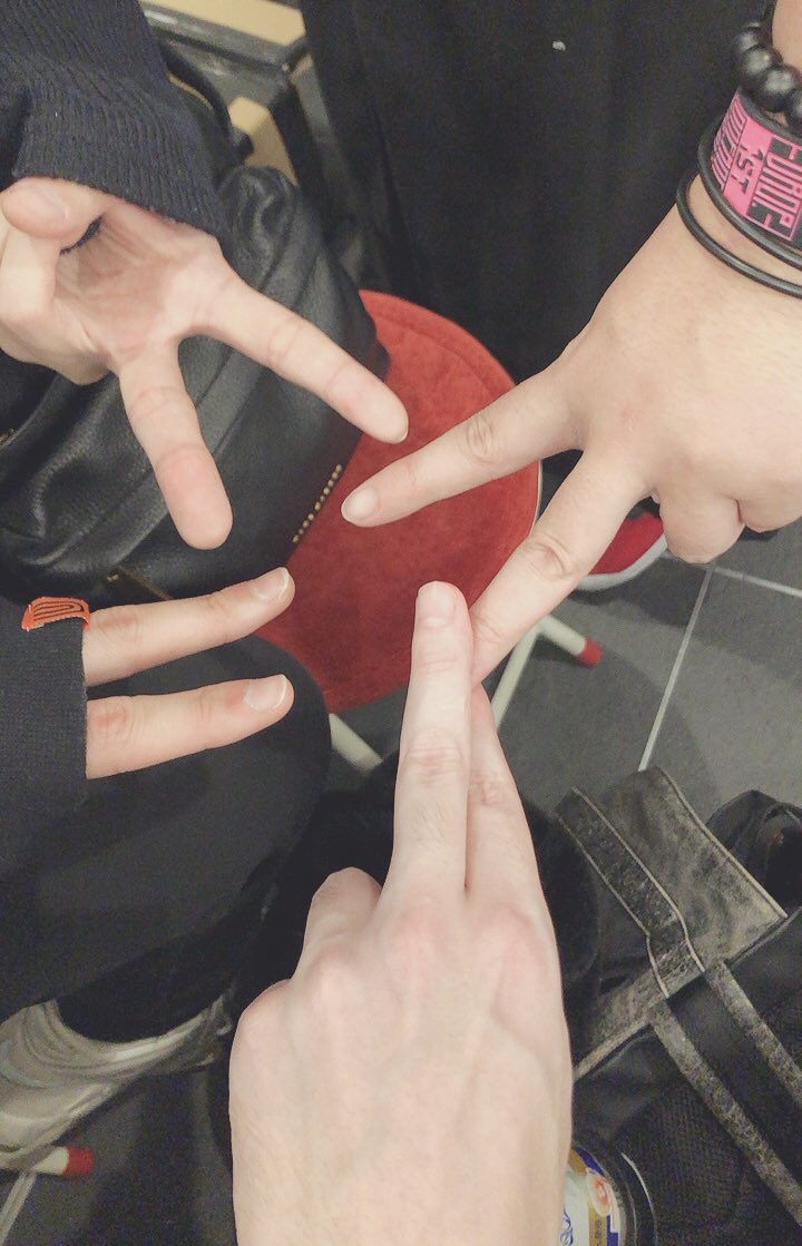 しゃけみーとしるちゃんともるでおワンマン見てきた とてもとても感動するエモラ すたんちゃん Cleenoahのイラスト