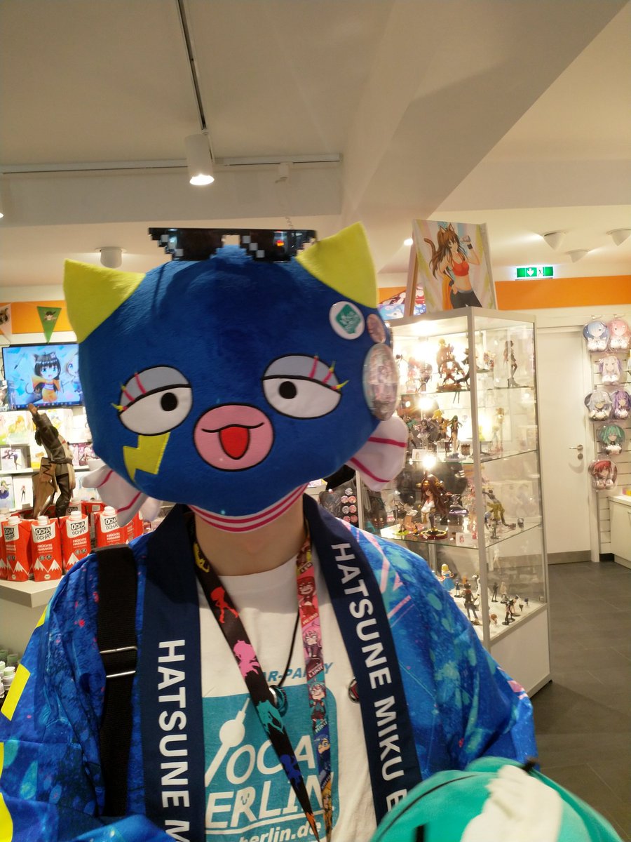 berui_chan's tweet photo. I have converted @VOCABERLIN's founder to Una.
#音街ウナ #vocaberlin #mikuexpo @otomachiuna https://t.co/c1AVqqpmgT